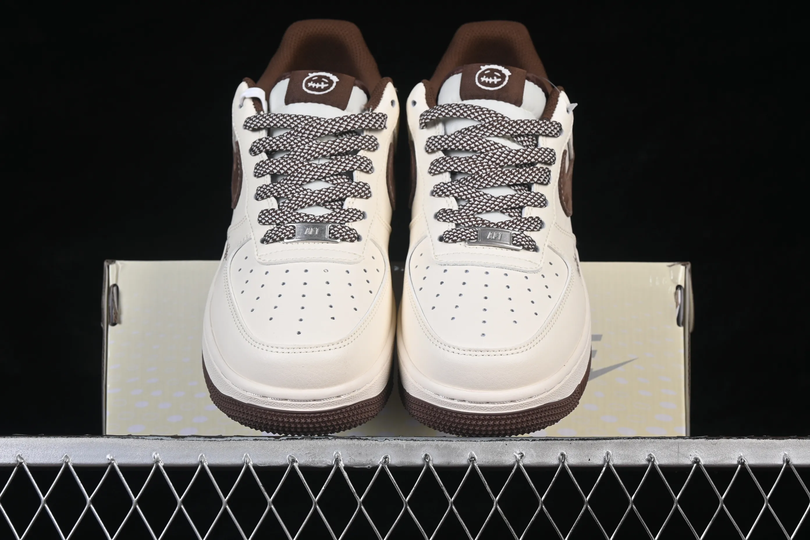 All categories Nk Air Force 1 Air Force series Nk Air Force 1 Low Air Force low top Nike Air Force 1'07 Low Ghostface joint white brown suede Air Force 1 low top casual sneakers XD9314-614
